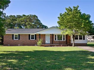 1431 Glanis Dr, Fayetteville, NC 28304