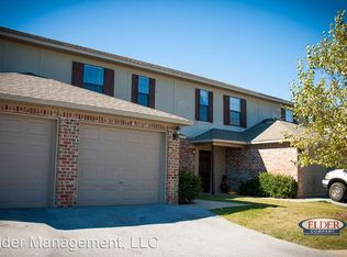 2390 Hidden Lake St APT B, Springdale, AR 72764
