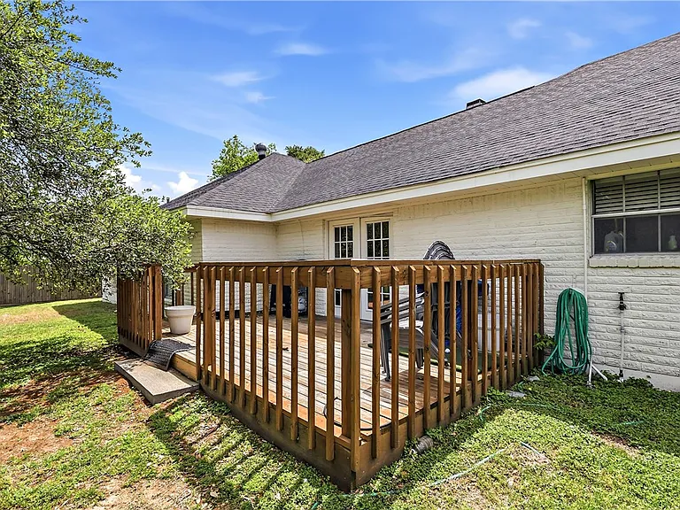 1405 Lawyer St — Photo 27