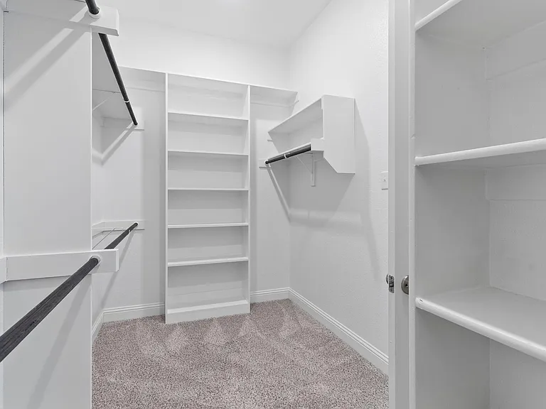 704 Fencerow Trl — Photo 21