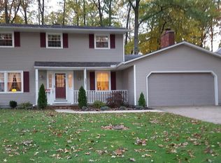 1360 Sanford St, Vermilion, OH
