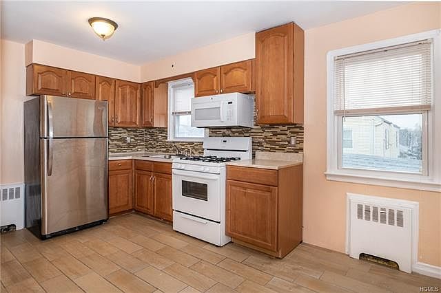 1st image of 2 Blackford Ave