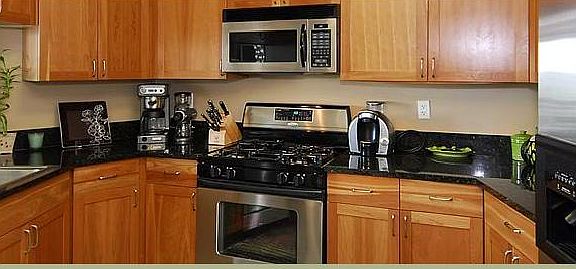 3rd image of 20 River Ter APT 18B