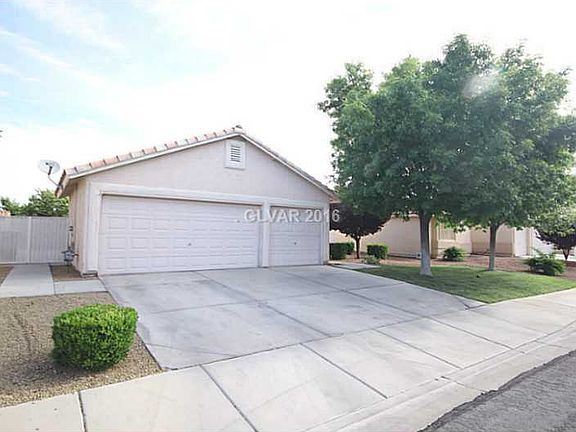 2nd image of 1068 Oak Shade Ln