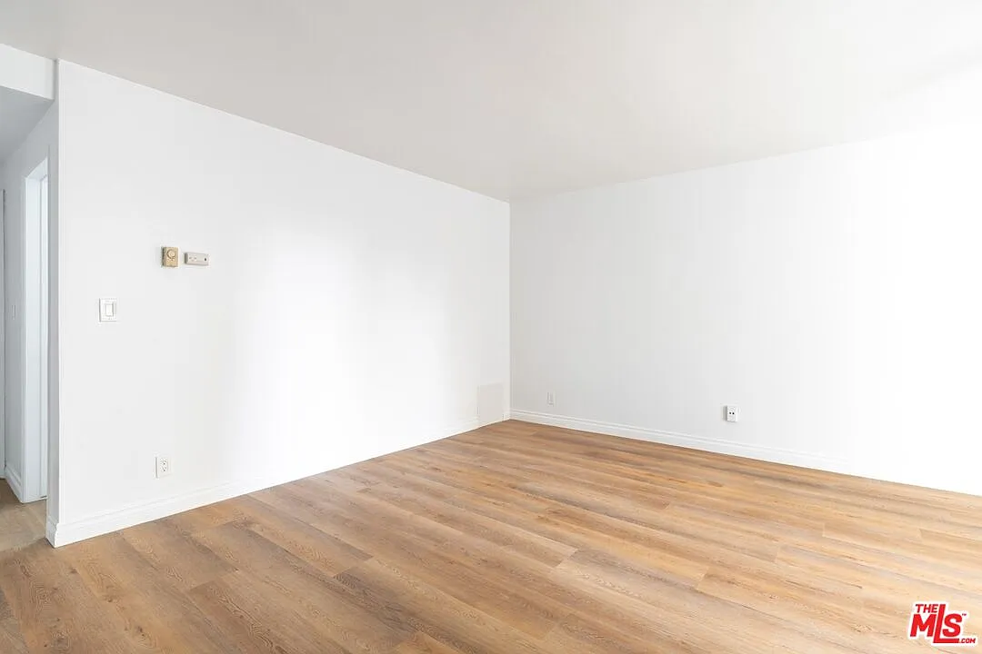Studio, 1.0 bath, 470 sqft, $1,895 — Photo 2