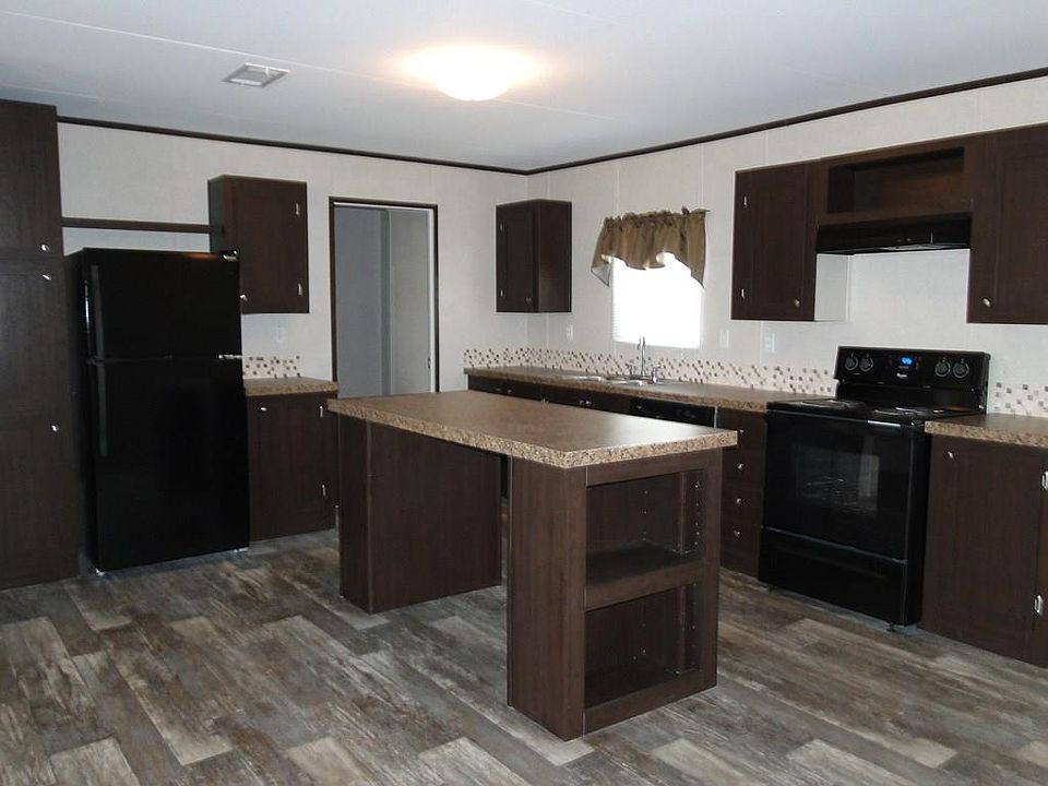 1st image of 121 Brianna Cir