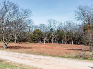 1435 Gulledge Cir, Wedgefield, SC 29168