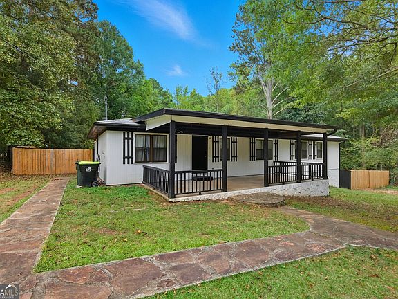 3rd image of 746 N Walton Store Rd