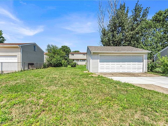 4th image of 15594 Bowfin Blvd