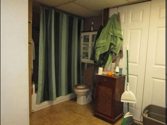 3rd image of 3552 Harriet Ave