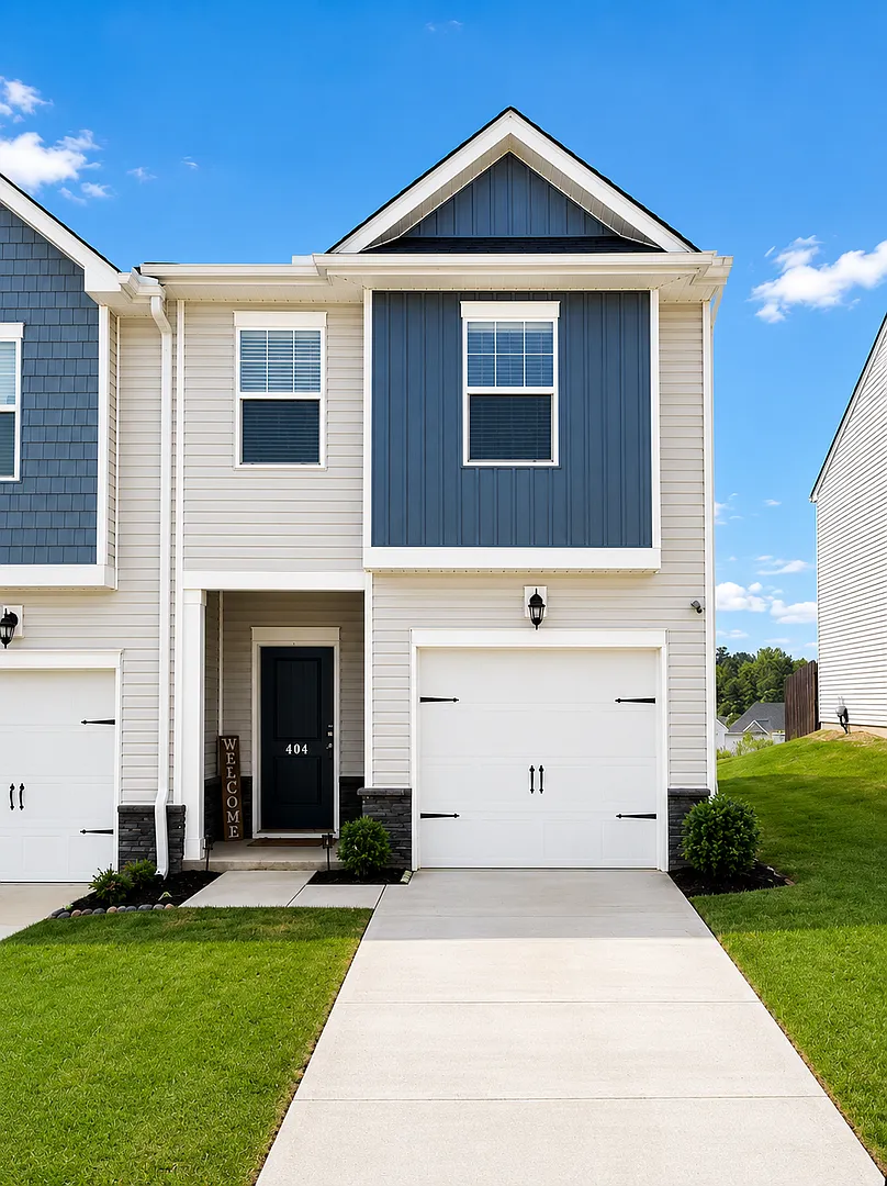 Spacious Townhome with Modern Finishes — Photo 1