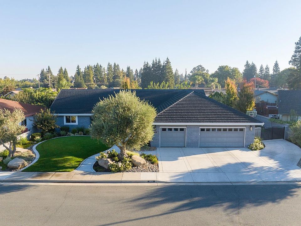 1st image of 19139 Fairway Ct