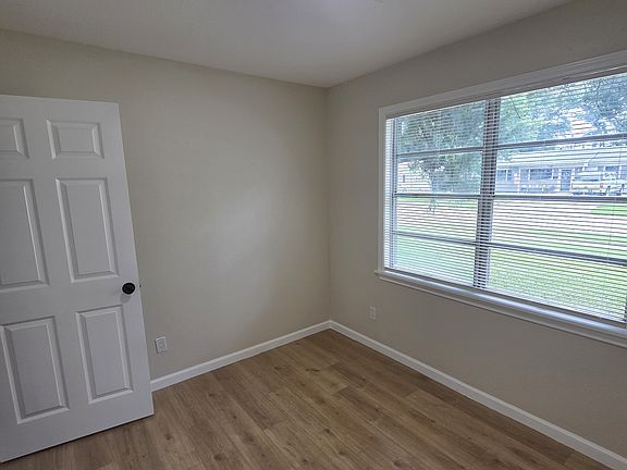 3rd image of 1705 Oriole St