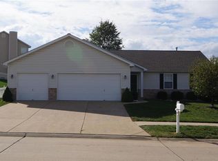 1205 Grand Canyon Dr, Wentzville, MO