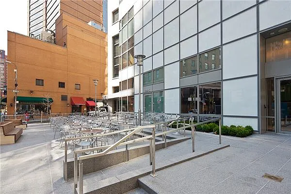 Rented by TNG Nassimi Realty | media 5