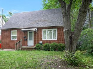 University - Frith, Champaign, IL 61821