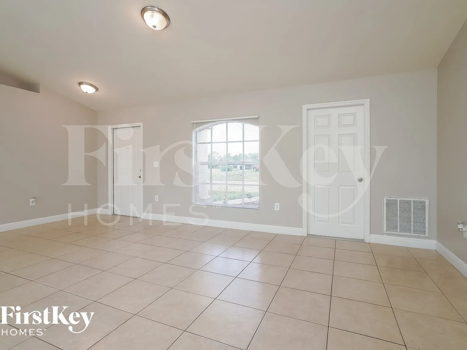 3 bed, 2.0 bath, 1378 sqft, $2,105 — Photo 3