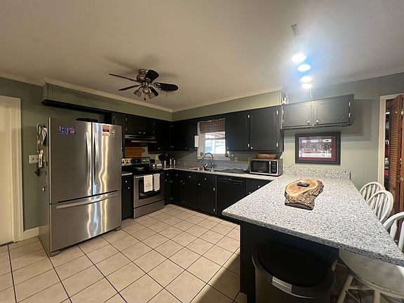 2nd image of 3014 S Lamar Blvd
