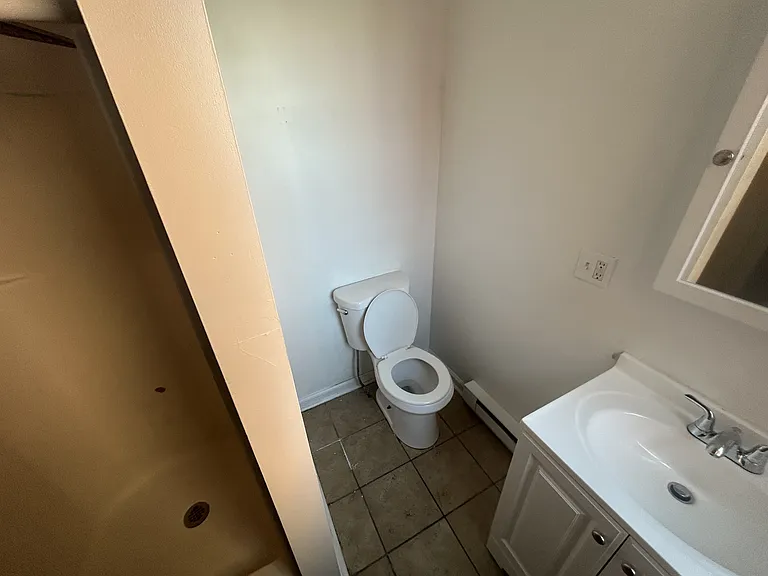 218 N 6th St #3 — Photo 9