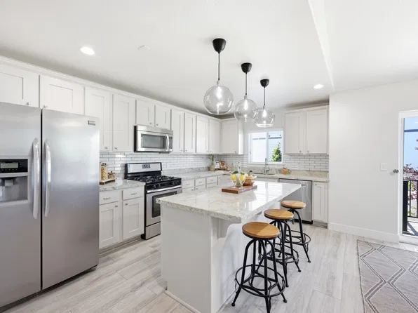 768 W Star Spangled Dr S, Riverton, UT 84065