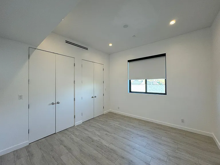 143 N Ardmore Ave — Photo 18