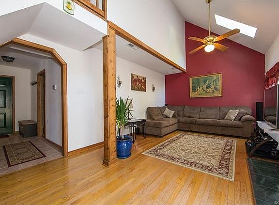 3rd image of 14909 Blue Rock Dr