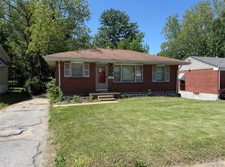 185 De Smet Dr, Florissant, MO 63031