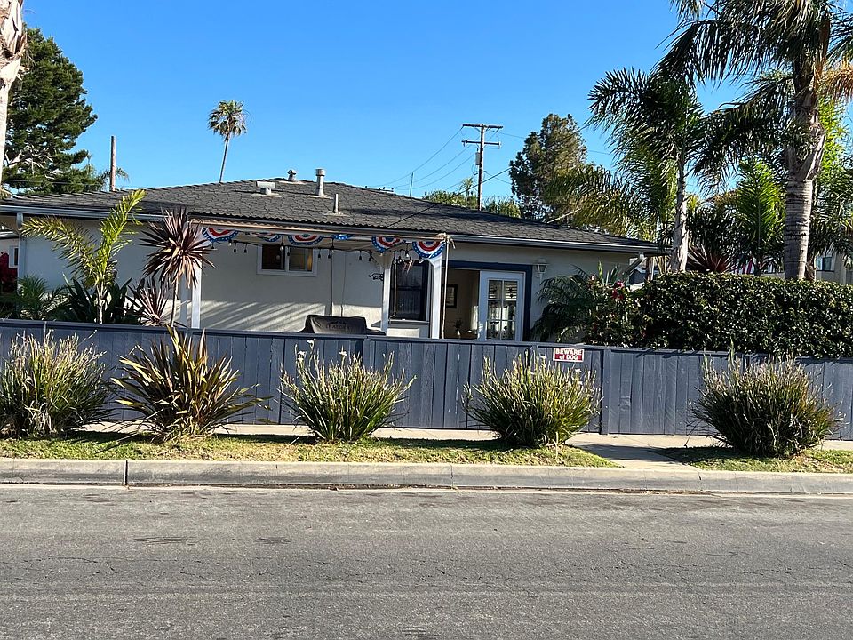 Street view from Indianapolis Ave., Corner of Alabama Street and Indianapolis Ave.
Private yard, Patio, fence is 42" high.