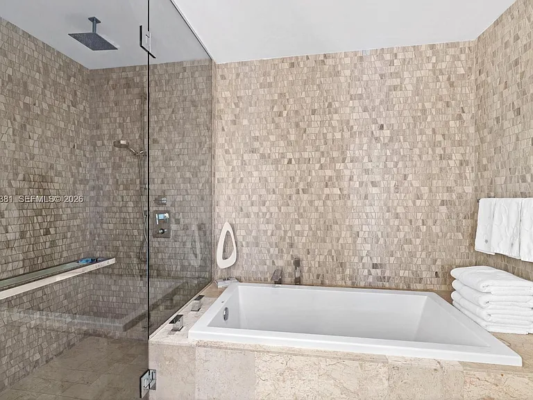 88 SW 7th St #1401 — Photo 15