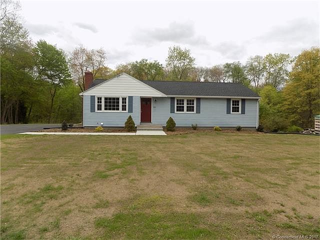 New Roof & Newly Seeded Yar...