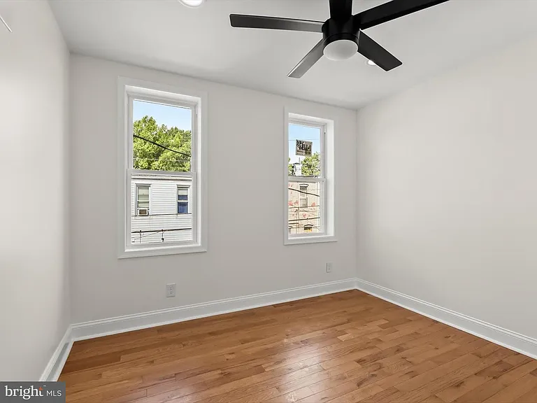 404 N Robinson St — Photo 20