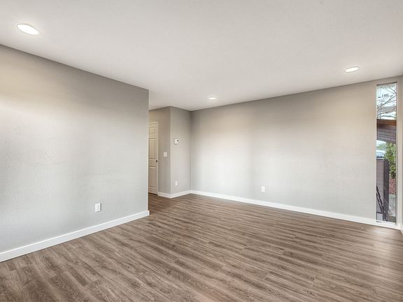 5th image of 2020 Waverly Pl N APT 3