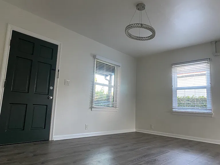 5153 Overland Ave — Photo 6