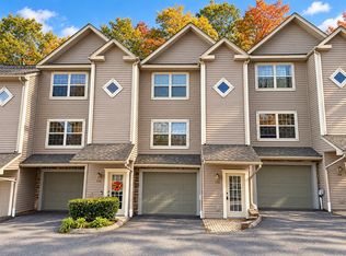 19 Hawthorne Dr Unit 138, New London, CT 06320