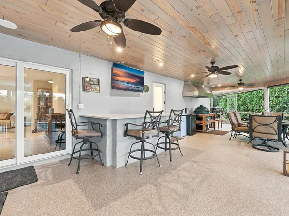 3590 Lakeview Drive, Delray Beach, FL 33445