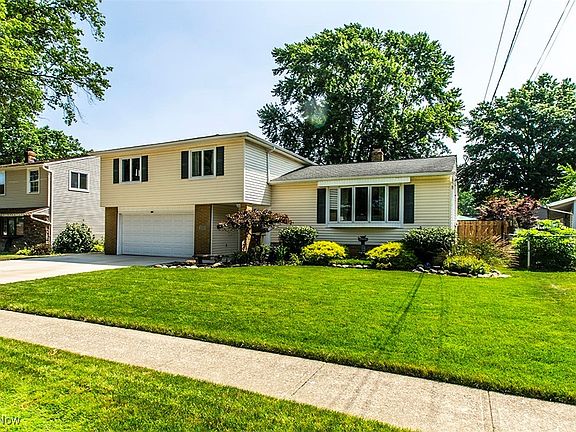 2nd image of 556 Louis Dr