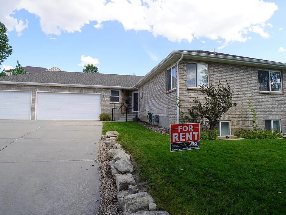 413 Old Farm Ln