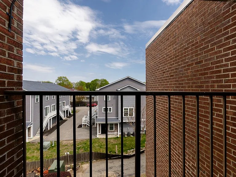 685 Main St #37 — Photo 14