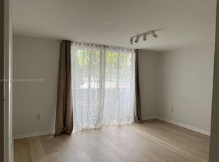 1740 NW North River Dr APT 221, Miami, FL 33125