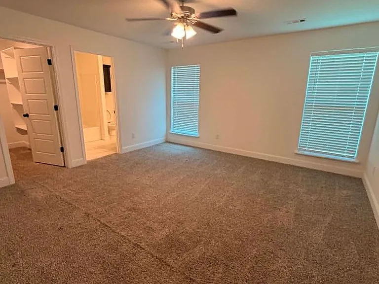 347 Sidney Ln — Photo 9