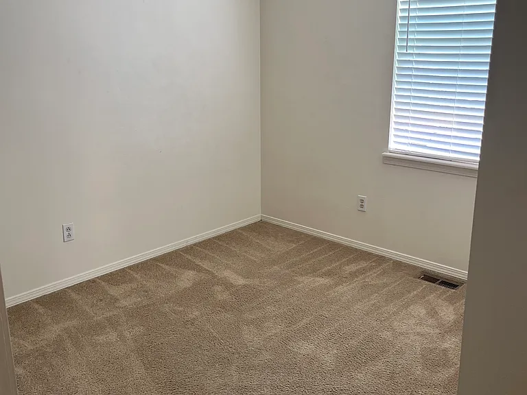 253 S Lincoln Ave — Photo 20