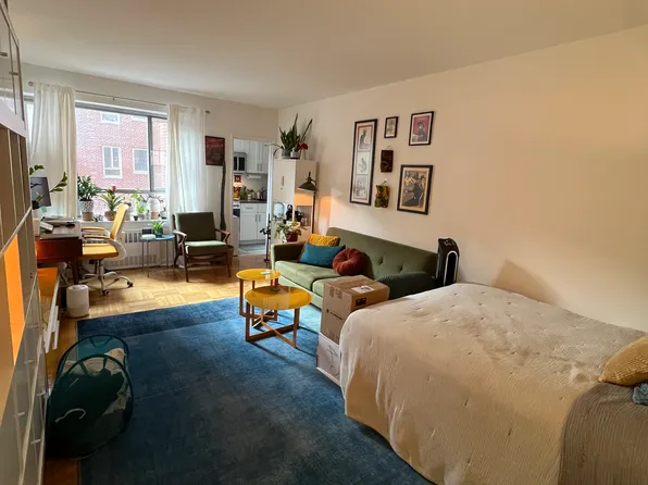 130 8th Ave APT 4J, Brooklyn, NY 11215