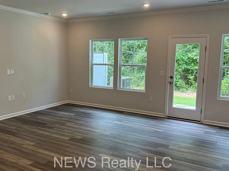 187 Peebles Dr — Photo 14