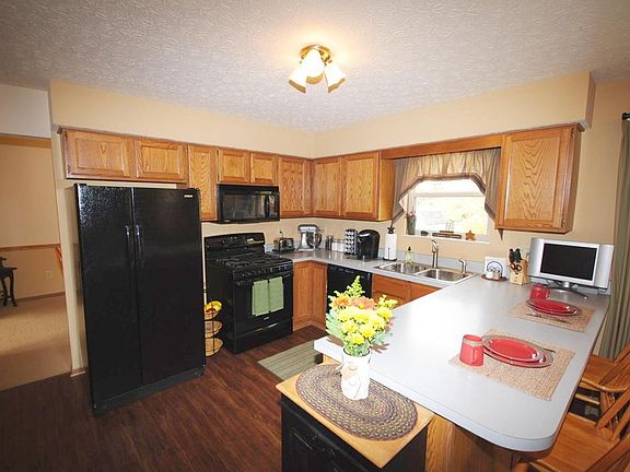 2nd image of 3506 Rosburg Dr