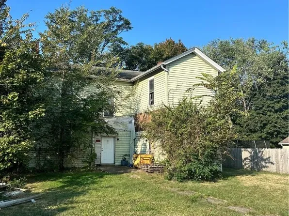 928 8th Ave, New Brighton, PA 15066