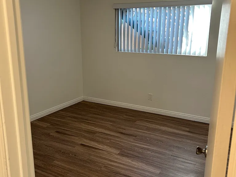 741 Shalimar Dr #B — Photo 14