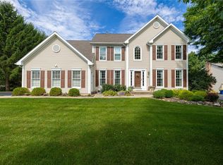 63 Edenfield Rd, Penfield, NY 14526