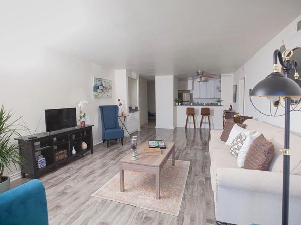 12325 Chandler Blvd APT 211