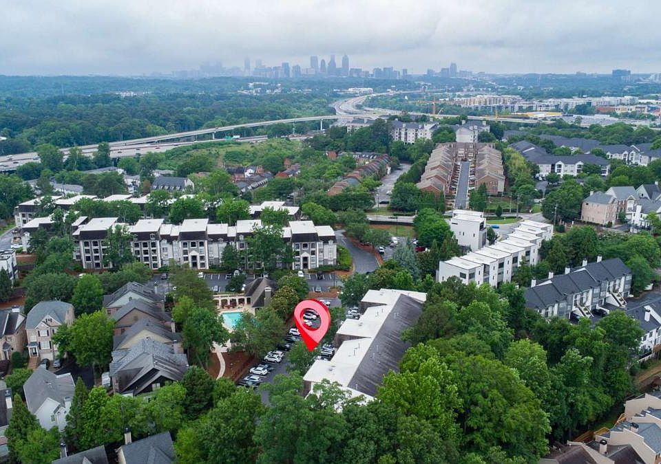 1st image of 2657 Lenox Rd #213