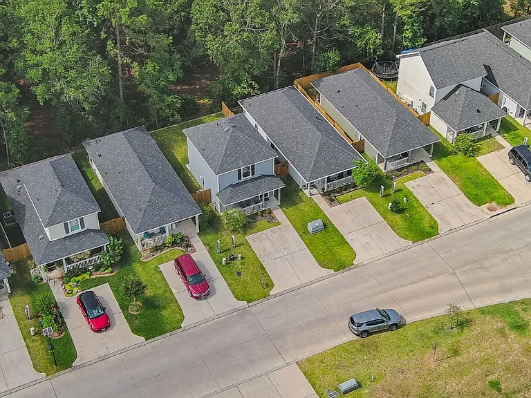 16842 Marie Village Dr — Photo 17